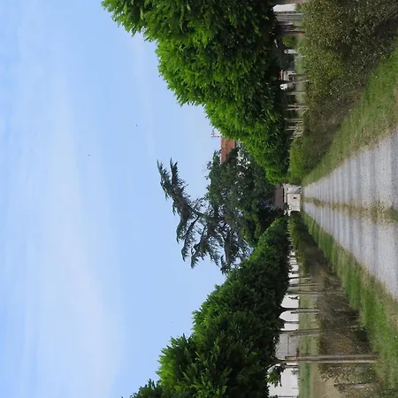 Domaine De Laverchere Bed & Breakfast